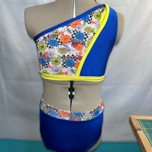 Wild arrows apparel set, child size 7, brand new with tags